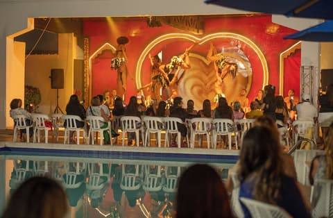 Hotel El Dorado, Theater show