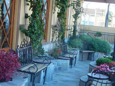 Life Hotel Infinity, Lobby sitting area