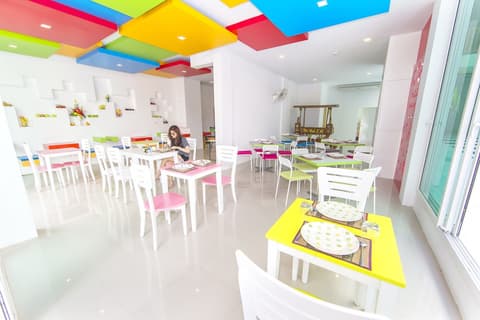 The Frutta Boutique Patong Beach, Dining