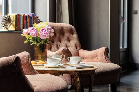 Hôtel Fabric, Reception