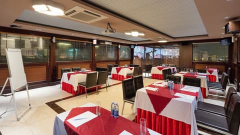 Skylark Hotel, Meeting facility