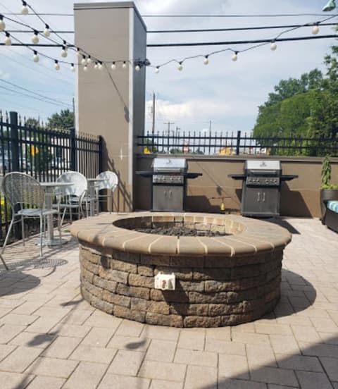 Home2 Suites by Hilton Rahway, NJ, BBQ/picnic area