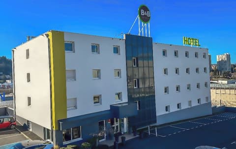 B&B HOTEL Saint-Etienne Monthieu, Front of property