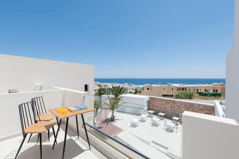 Mar n Mar Crown Hotel and Suites, View from room