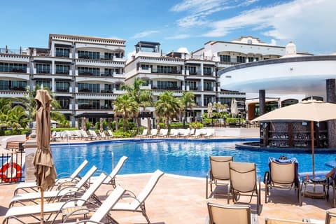 Grand Residences Riviera Cancún All Inclusive, Pool