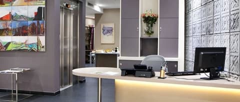 Serotel Suites, Lobby