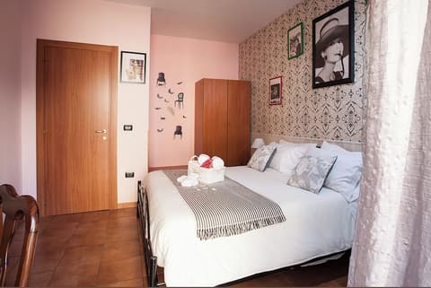 Hotel Cine Holiday, Room