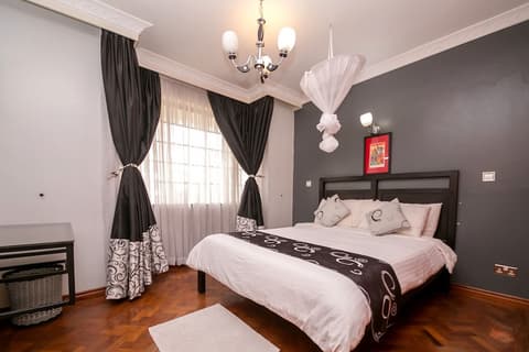 Meltonia Luxury Suites, Room