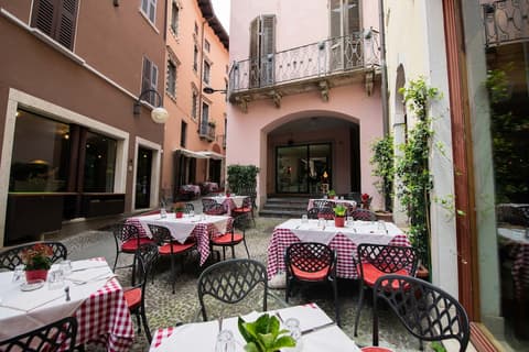 Albergo Trattoria Alessi, Terrace/patio