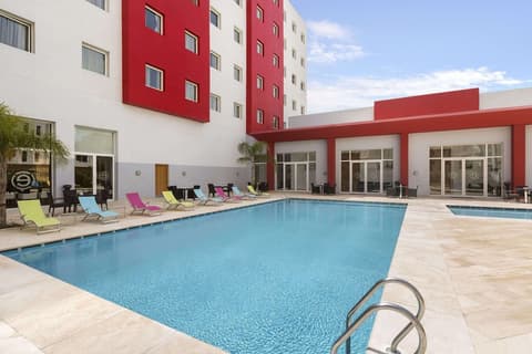 Ramada Encore by Wyndham Tangier, Pool