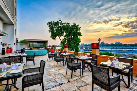 Lemon Tree Premier The Atrium, Ahmedabad, Restaurant