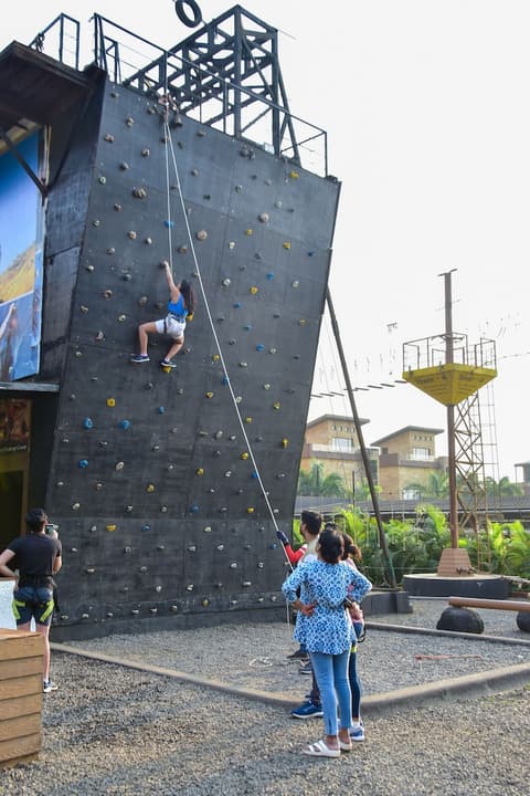 Della Resorts, Rock climbing wall - indoor