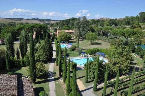 Borgo san Benedetto, Pool