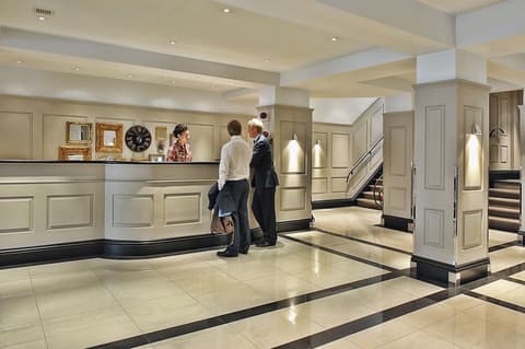 Chelsea Cloisters Serviced Apartments, Lobby