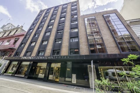 Principado Downtown, Front of property