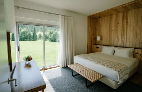 Furnas Lake Forest Living, Room