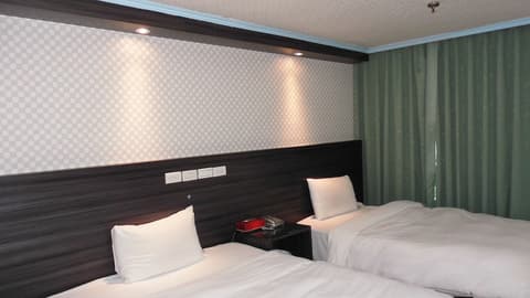 Modern Plaza Hotel, Room