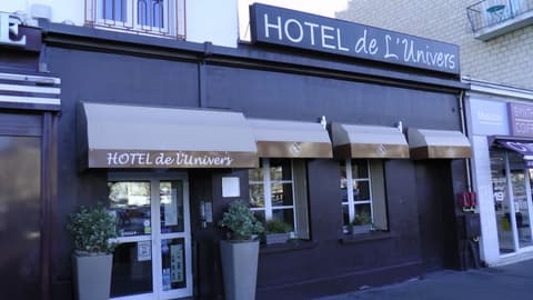 Hôtel de L'Univers, Exterior