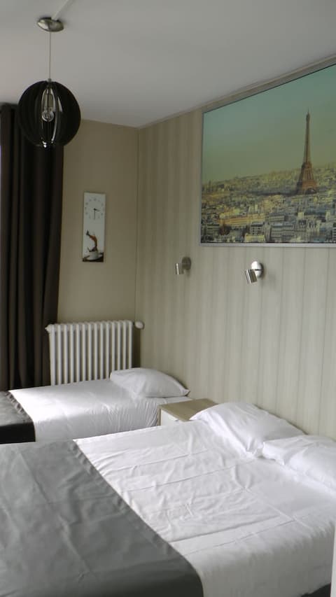 Hôtel de L'Univers, Room