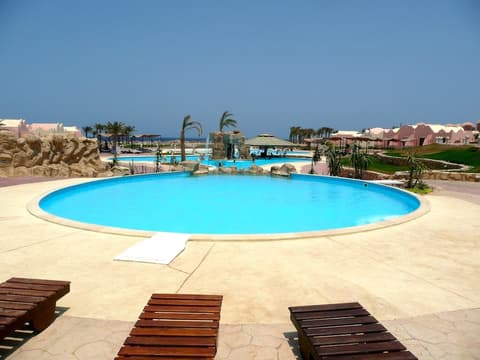 ONATTI Beach Resort - Marsa Alam, Pool