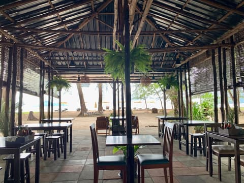 Sand Beach Bungalow, Restaurant