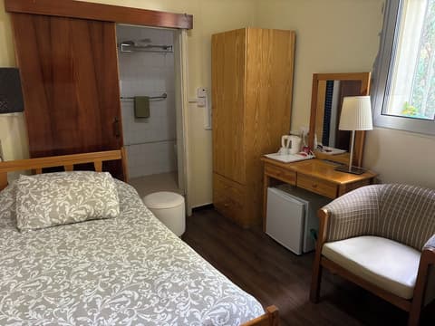 Christys Palace Hotel, Room