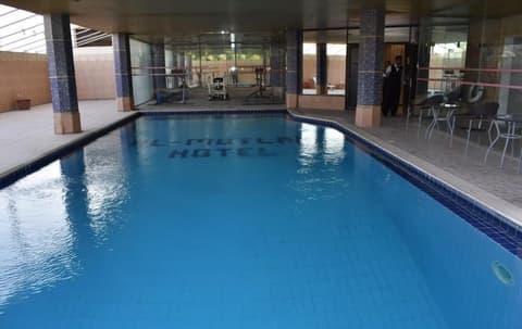 Al Mutlaq Hotel, Pool