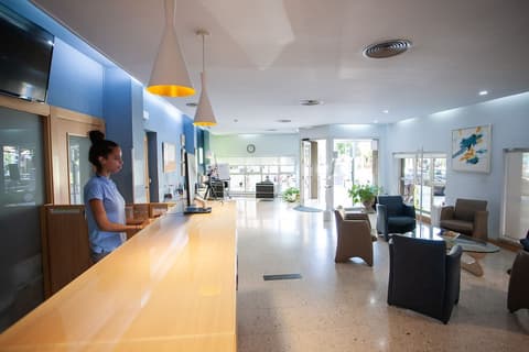Hotel Universal Murcia, Reception