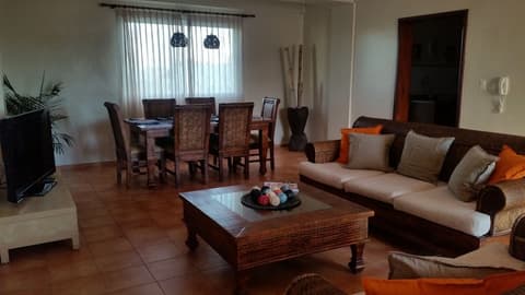 Bavaro Green, Living room