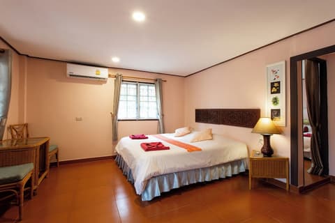 Harry's Bungalows & Restaurant, Room