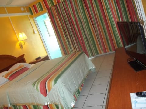 Palm Garden Hotel, Room