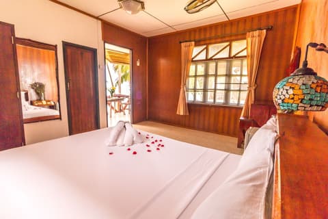 Shangrilah Bungalow, Room