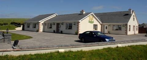 Glasha Meadows, Parking