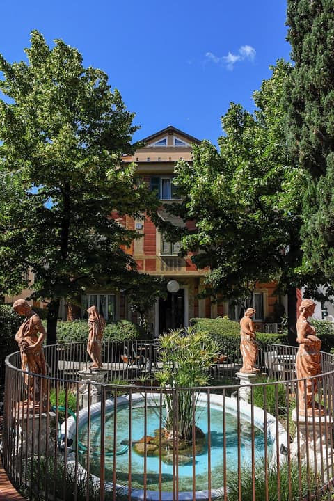 Hotel Le Palme, Exterior