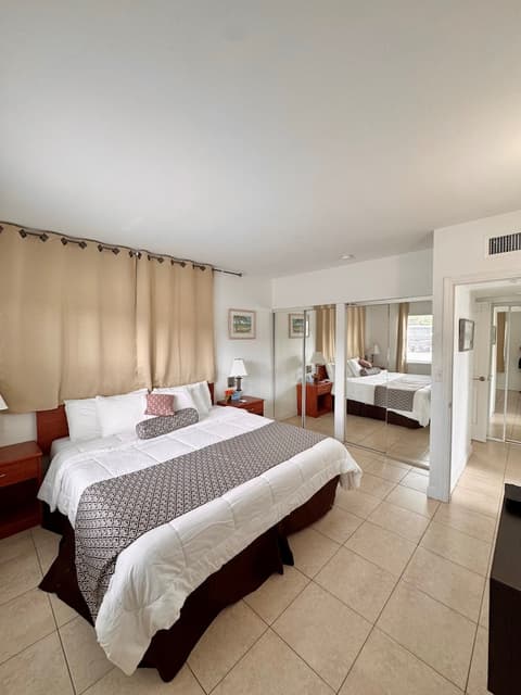 Coral Key Inn, Room