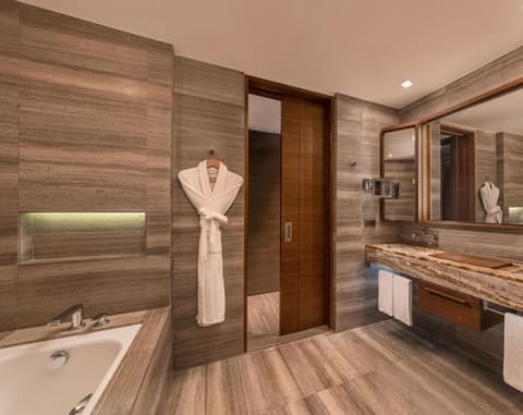 Marco Polo Ortigas Manila, Bathroom