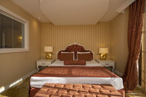 Han Deluxe Hotel, Room