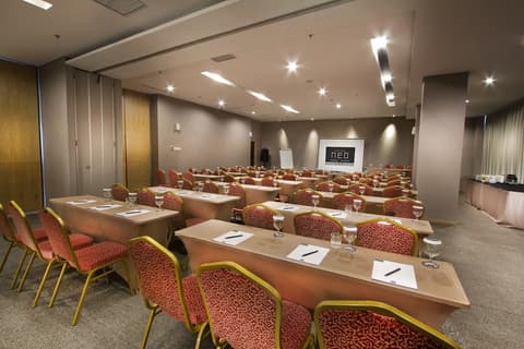 NEO Tendean Jakarta by ASTON, Meeting facility