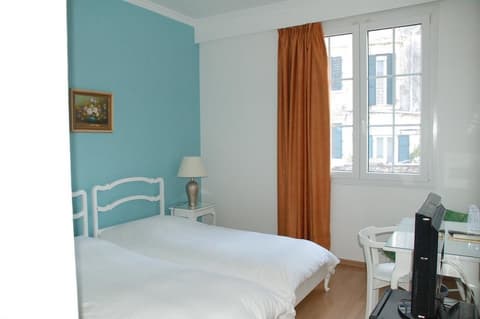 City Marina Hotel, Room