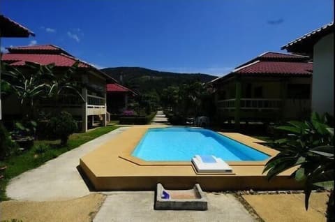 New Sunrise Village Bang Po Beach, Outdoor pool