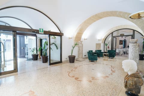 Hotel San Nicola, Lobby