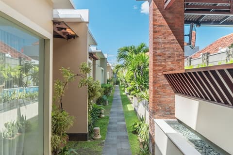 Svarna Suite Seminyak, Interior entrance