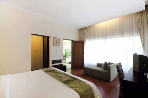 Respati Beach Hotel, Room