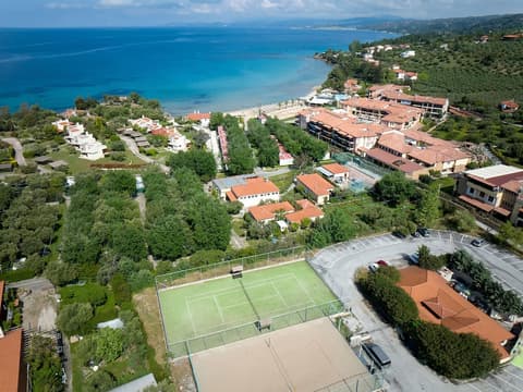 Anthemus Sea Beach Hotel & Spa, Tennis court