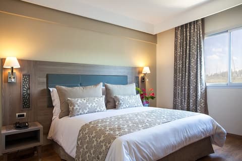 Sky Casa Airport, Room