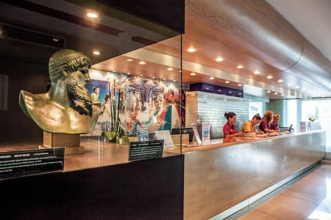 Esperides Beach Resort, Reception