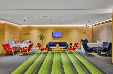 Ramada Hotel and Suites by Wyndham Dubai JBR, Lobby