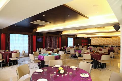 TreeHouse Queens Pearl, Banquet hall