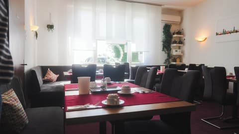 Hotel König, Breakfast area