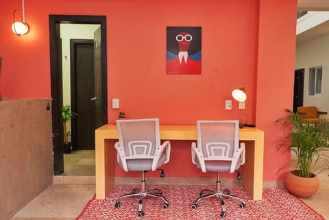 Nora Hotel & Co living, Reception